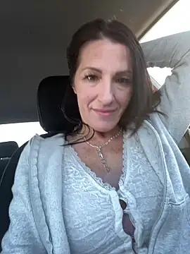 Snapshot of DominiqueX0 chatting on February 4, 2026, 9:31 pm DominiqueX0 online show from February 4, 2026, 9:31 pm