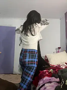 Snapshot of DominiqueX0 chatting on February 18, 2026, 2:40 am DominiqueX0 online show from February 18, 2026, 2:40 am