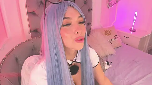 Victoria Watsson online show from February 3, 2025, 3:06 pm