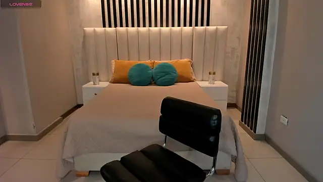 Snapshot of SunnyRivers chatting on February 22, 2026, 5:33 pm SunnyRivers online show from February 22, 2026, 5:33 pm