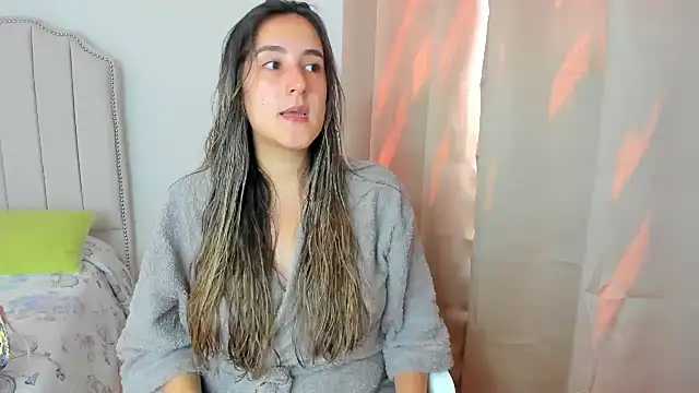 Hanna86 online show from October 21, 2025, 3:57 pm