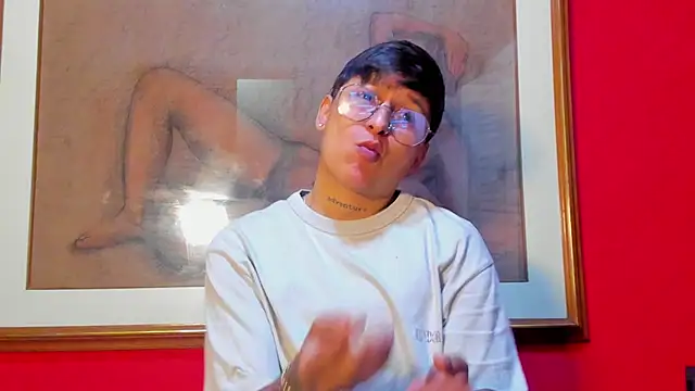 Tamarahryan online show from April 23, 2026, 1:02 pm