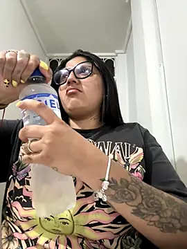 croftsmila online show from October 19, 2025, 3:07 am