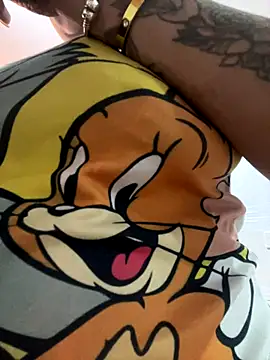 croftsmila online show from January 7, 2026, 1:52 am