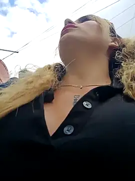 Misscata1106 online show from October 3, 2025, 7:00 pm