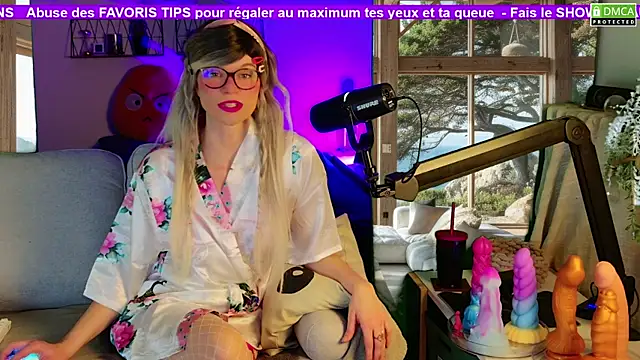 Snapshot of Kittychatte chatting on November 9, 2025, 11:08 am Kittychatte online show from November 9, 2025, 11:08 am