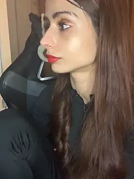 LaPetitechienne1 online show from January 17, 2025, 8:13 am