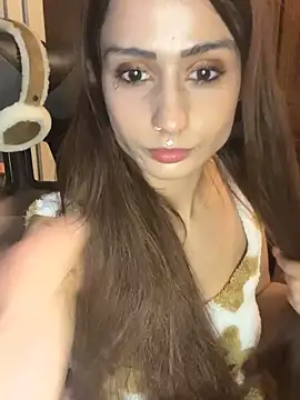 LaPetitechienne1 online show from January 25, 2025, 6:57 pm