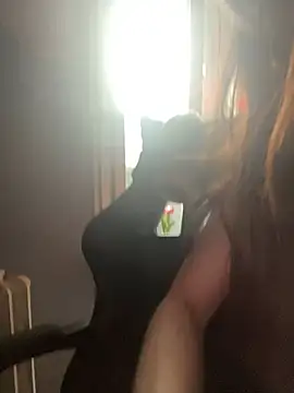 LaPetitechienne1 online show from February 10, 2025, 3:10 pm