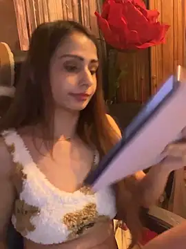 LaPetitechienne1 online show from February 14, 2025, 10:58 pm