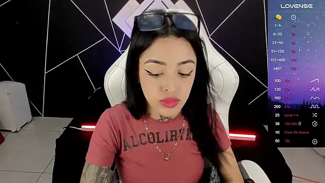 farichell online show from December 13, 2024, 8:37 pm