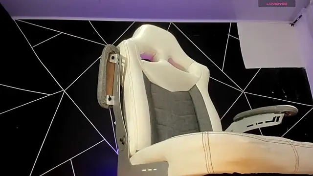 farichell online show from March 6, 2025, 11:20 pm