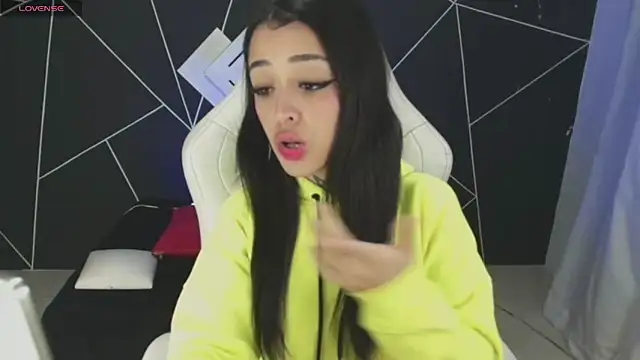 farichell online show from October 24, 2025, 9:55 pm