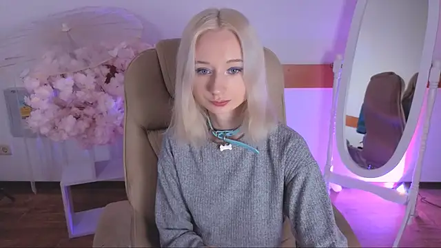 Katia Kim online show from November 15, 2025, 6:22 am