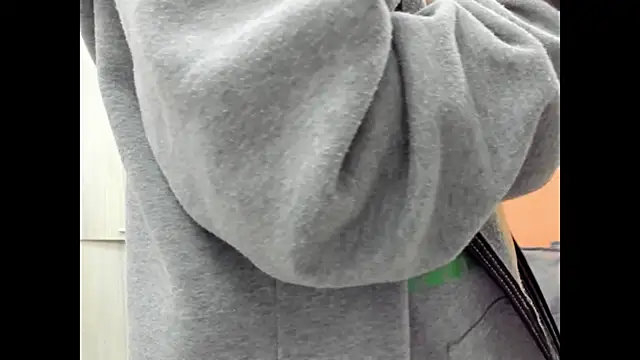 Snapshot of Mhelanny2 chatting on October 10, 2025, 7:24 pm Mhelanny2 online show from October 10, 2025, 7:24 pm