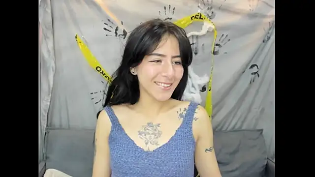 Snapshot of Mhelanny2 chatting on October 28, 2025, 5:04 pm Mhelanny2 online show from October 28, 2025, 5:04 pm