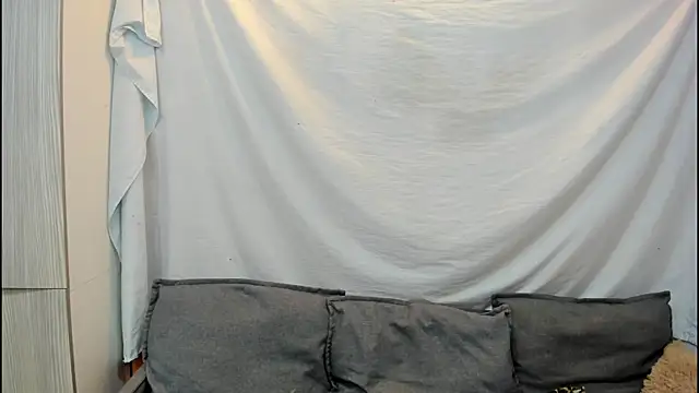 Mhelanny2 online show from December 20, 2025, 3:30 pm