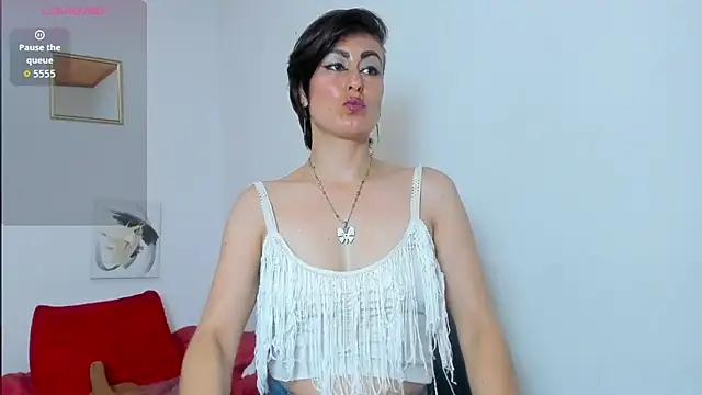 yasmin goldenst online show from November 7, 2025, 10:48 am