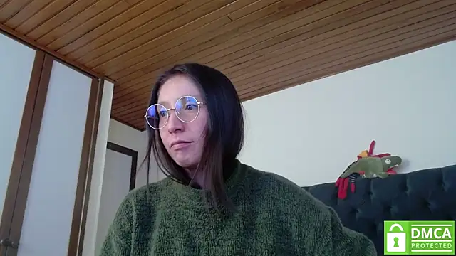 Sophi Cute online show from December 11, 2024, 6:52 pm