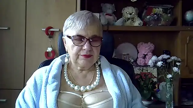 SweetCherry27 online show from October 9, 2025, 7:06 am