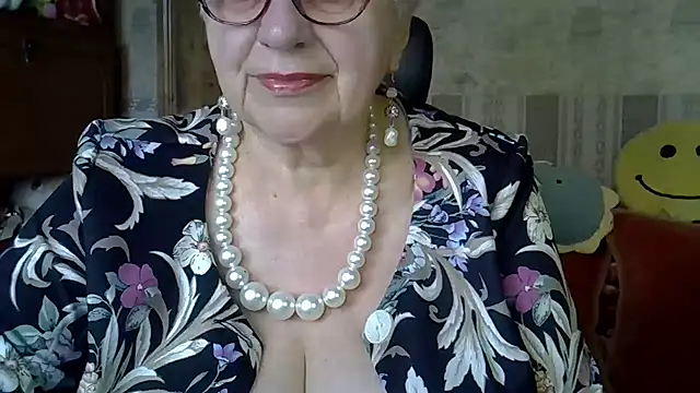 SweetCherry27 online show from April 11, 2026, 4:28 am