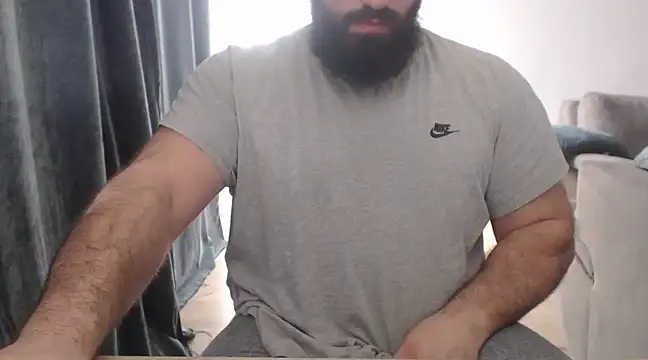 hugemachohandsome online show from February 27, 2025, 11:52 am