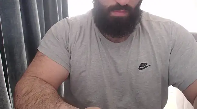 hugemachohandsome online show from February 28, 2025, 1:03 pm