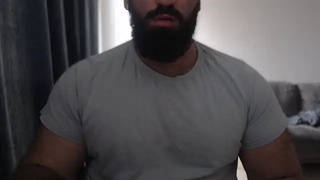 hugemachohandsome online show from October 14, 2025, 8:04 am