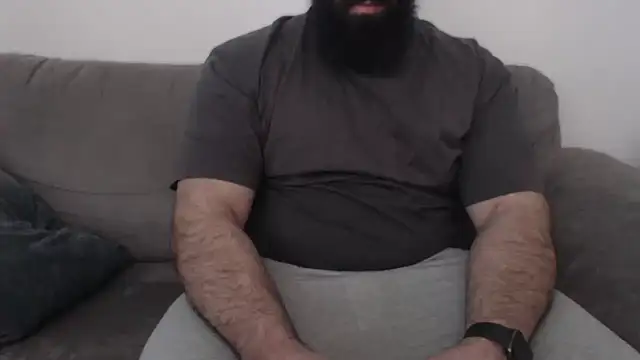 hugemachohandsome online show from April 17, 2026, 6:49 am