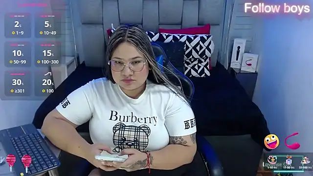 Snapshot of evelin_zaens chatting on October 3, 2025, 5:15 am evelin zaens online show from October 3, 2025, 5:15 am