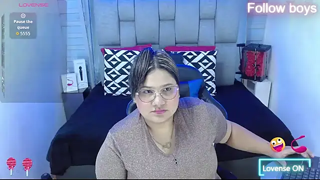 Snapshot of evelin_zaens chatting on October 14, 2025, 4:57 am evelin zaens online show from October 14, 2025, 4:57 am