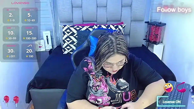 Snapshot of evelin_zaens chatting on October 17, 2025, 4:26 am evelin zaens online show from October 17, 2025, 4:26 am