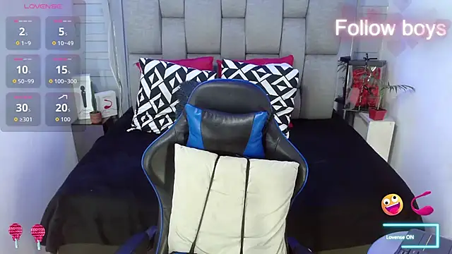 Snapshot of evelin_zaens chatting on November 9, 2025, 4:11 am evelin zaens online show from November 9, 2025, 4:11 am