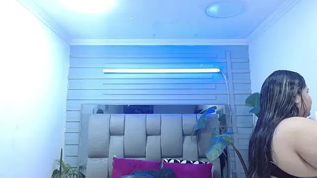Snapshot of evelin_zaens chatting on April 18, 2026, 4:16 am evelin zaens online show from April 18, 2026, 4:16 am