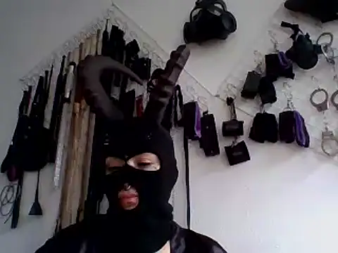 Snapshot of FeticheMacabre chatting on December 22, 2024, 7:31 pm FeticheMacabre online show from December 22, 2024, 7:31 pm