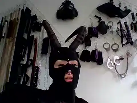 Snapshot of FeticheMacabre chatting on January 3, 2025, 7:50 pm FeticheMacabre online show from January 3, 2025, 7:50 pm