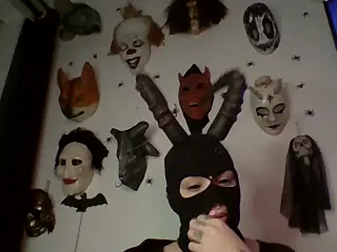 Snapshot of FeticheMacabre chatting on February 14, 2025, 1:13 am FeticheMacabre online show from February 14, 2025, 1:13 am