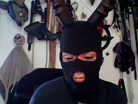 Snapshot of FeticheMacabre chatting on April 26, 2026, 7:44 pm FeticheMacabre online show from April 26, 2026, 7:44 pm