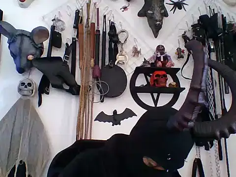 Snapshot of FeticheMacabre chatting on July 18, 2026, 5:39 pm FeticheMacabre online show from July 18, 2026, 5:39 pm