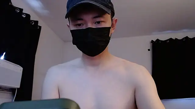 twbobo00715 online show from November 14, 2025, 4:28 pm