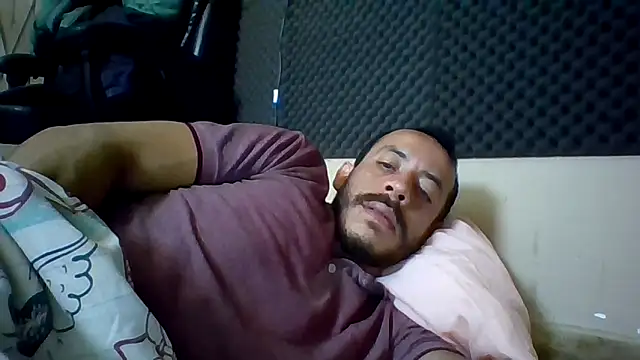 Snapshot of MachoScorpionCaralho chatting on April 28, 2026, 12:21 pm MachoScorpionCaralho online show from April 28, 2026, 12:21 pm