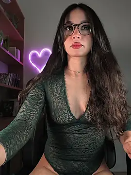Snapshot of Naughty-Jessie chatting on May 3, 2026, 9:21 pm Naughty-Jessie online show from May 3, 2026, 9:21 pm
