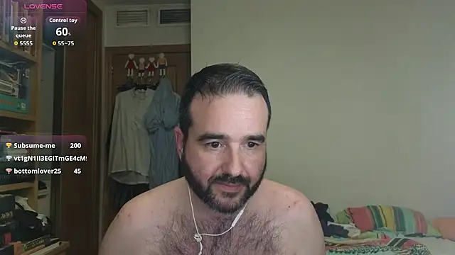 curiosillo83 online show from October 15, 2025, 2:33 am