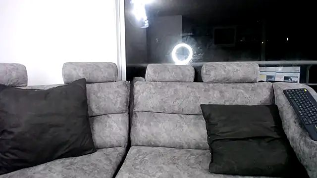 dalia corrs0 online show from October 18, 2025, 12:57 am