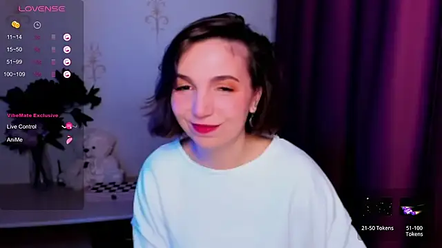 Snapshot of KindHazelHere_ chatting on November 13, 2025, 6:07 pm KindHazelHere online show from November 13, 2025, 6:07 pm