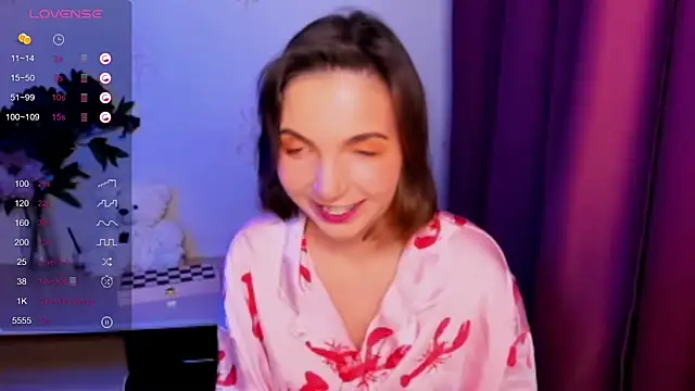 Snapshot of KindHazelHere_ chatting on December 15, 2025, 3:27 pm KindHazelHere online show from December 15, 2025, 3:27 pm