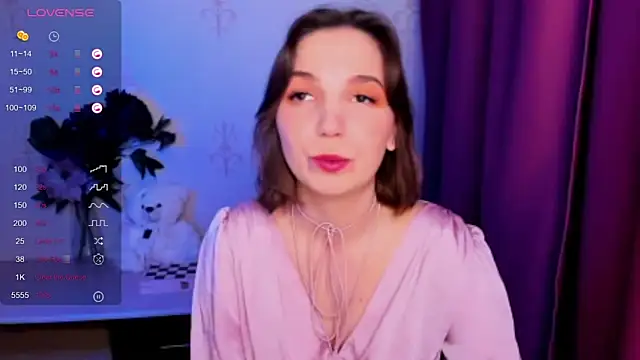 Snapshot of KindHazelHere_ chatting on January 10, 2026, 7:48 pm KindHazelHere online show from January 10, 2026, 7:48 pm