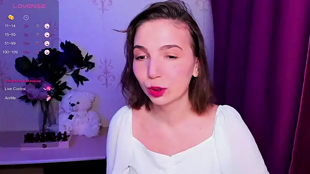 Snapshot of KindHazelHere_ chatting on February 10, 2026, 6:23 pm KindHazelHere online show from February 10, 2026, 6:23 pm