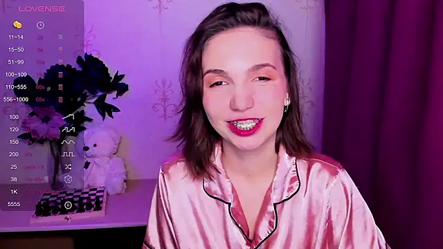 KindHazelHere  online show from March 19, 2026, 10:36 pm