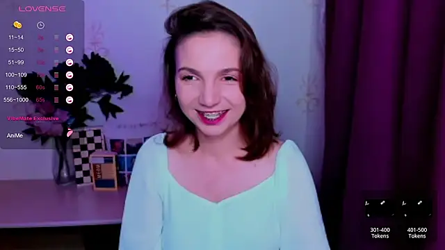 Snapshot of KindHazelHere_ chatting on July 15, 2026, 1:33 am KindHazelHere online show from July 15, 2026, 1:33 am